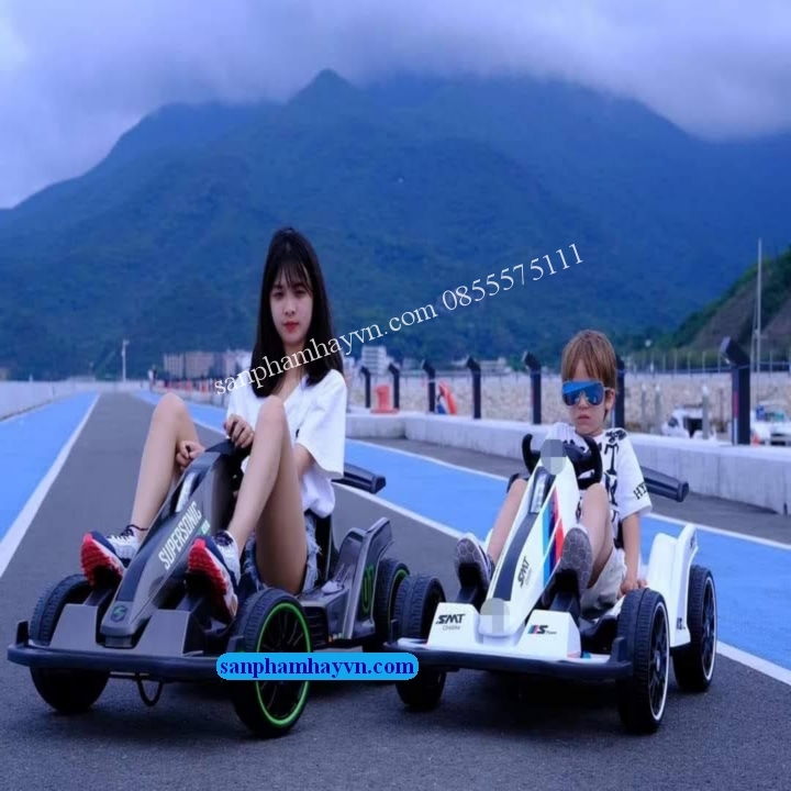 Xe ô tô điện trẻ em kiểu xe đua F1- SMT 009